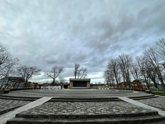 e4db4fa5-5351-4478-a0e2-93c09444d82c